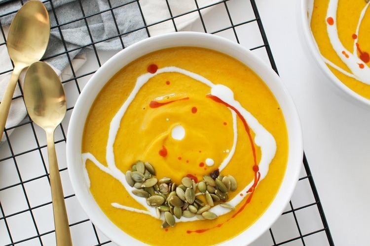 kürbissuppe vegan zubereiten einfach schnell kokosmilch