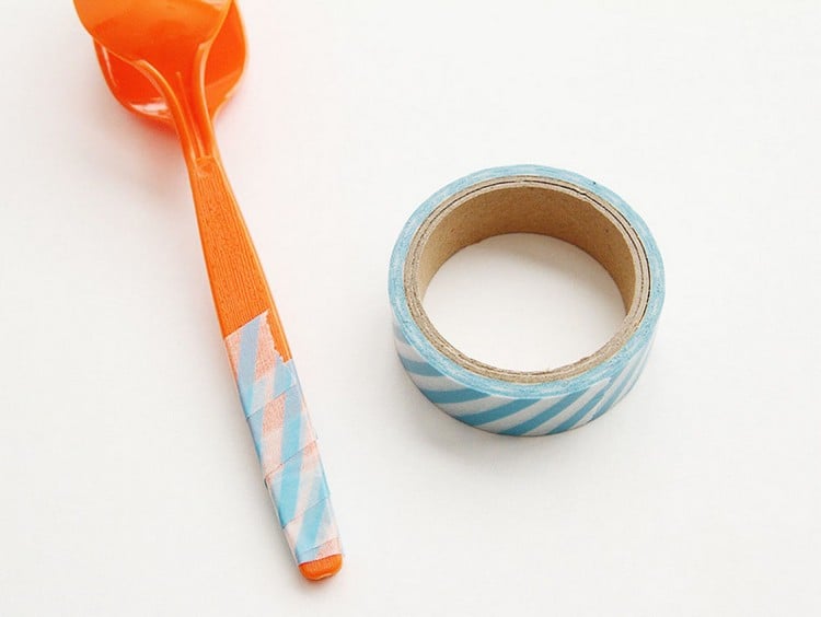rassel basteln plastiklöffel washi tape bekleben