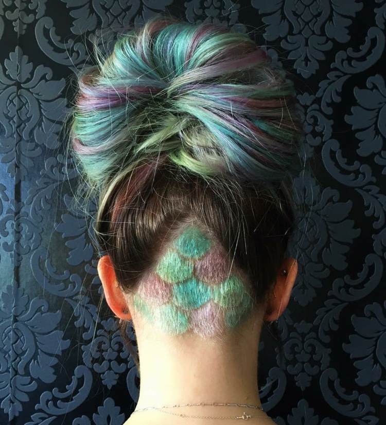 regenbodenfarben meerjungfrau muster farbig haar tattoo dutt