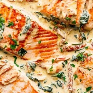 rezept für lachs tomaten getrocknet knoblauch spinat sauce