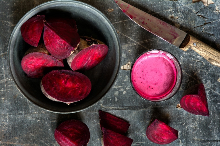 rote bete lebensmittel für reine haut saft