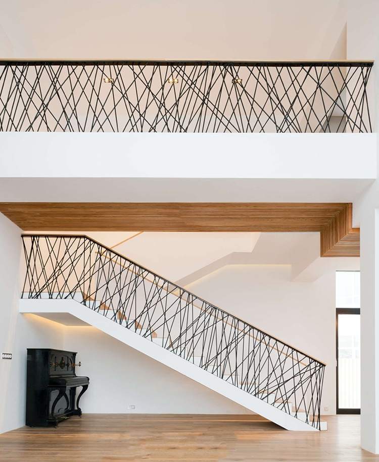 Podesttreppe Geländer dekorativ Stahl schwarz beschichtet