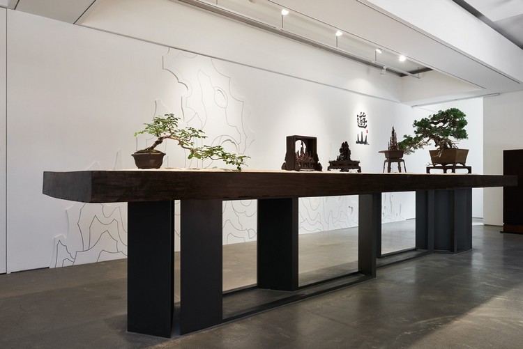 ausstellung kunstgalerie yi yun pflanzen stahlfiguren