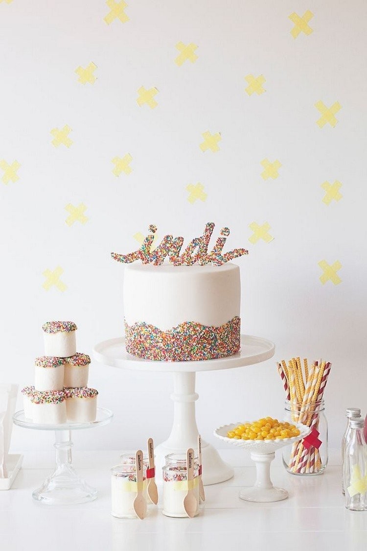 babyparty ideen deko sprinkles sterne wand