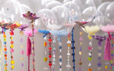 gefüllte luftballons glitzer konfetti federn