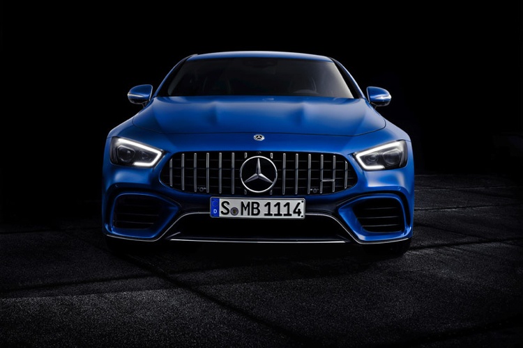 mercedes amg gt 4-türer coupe sportlimousine blau lichter design