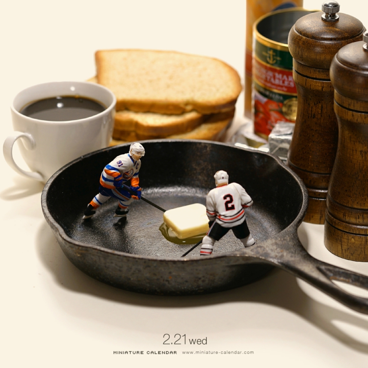 pfanne butter alltagsgegenstände hockeyspieler mikrowelten fotos