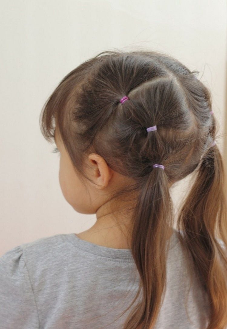 Frisuren für kleine Mädchen niedliche Zöpfe einfach