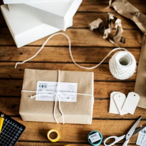 Handgemachtes verkaufen online Warensendung Verpackung Braunpapier