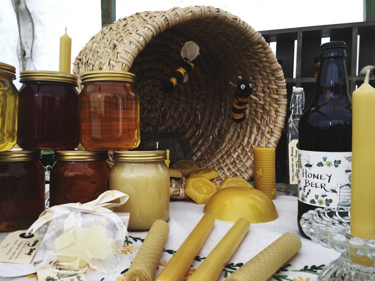 Honigprodukte Kerzen aus Bienenwachs Honigbier