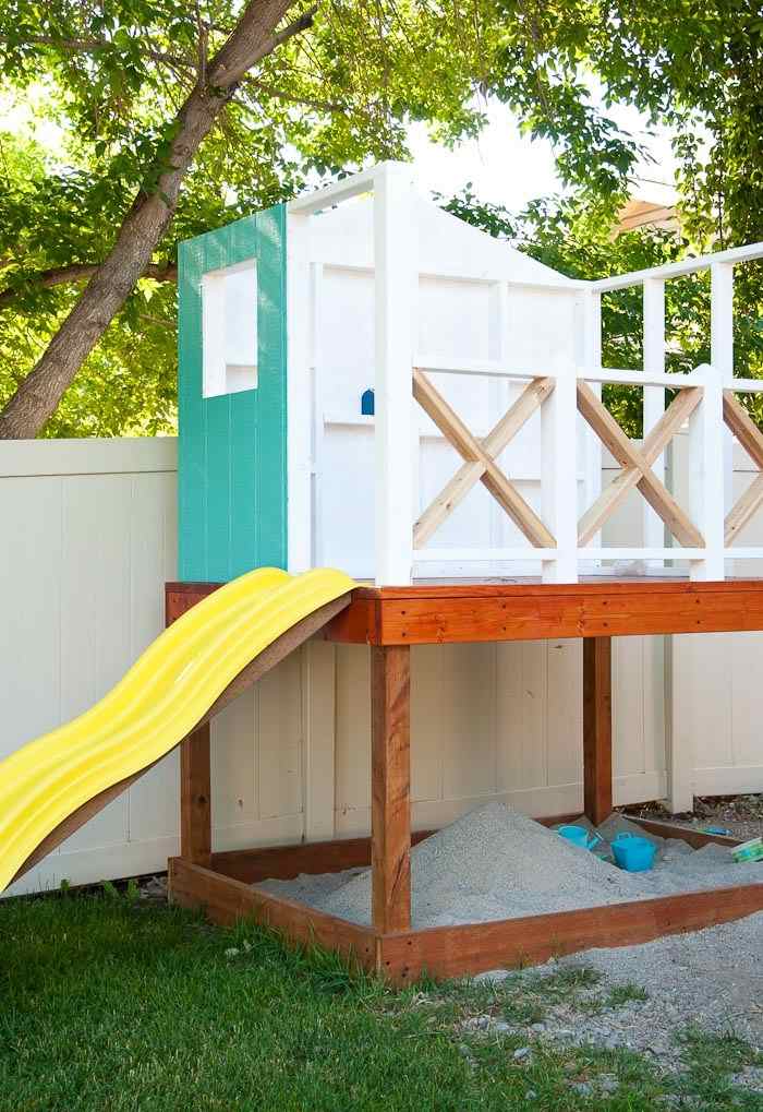 Kinder Stelzenhaus mit Rutsche und Sandkasten selber bauen