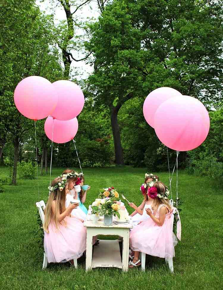 Kindergeburtstag Deko Garten Luftballons rosa Blumen