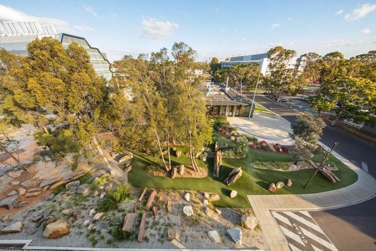 Monash University Australien Gartengestaltung Park mit Steinen