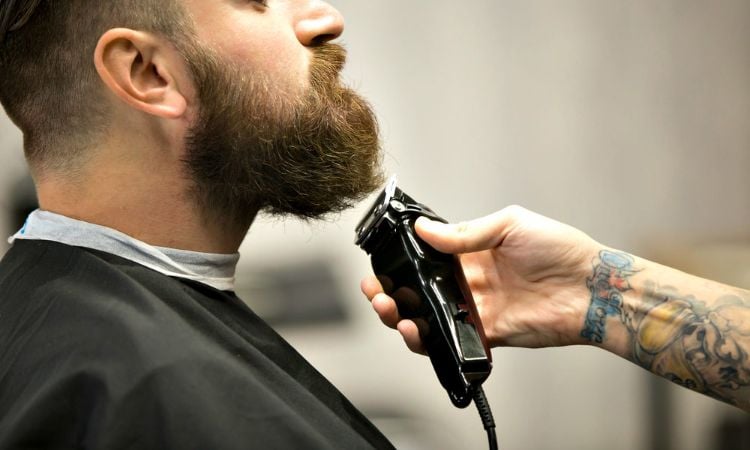 bart richtig pflegen tipps tricks bartpflege bärtige männer trimmer haarschneidemaschine