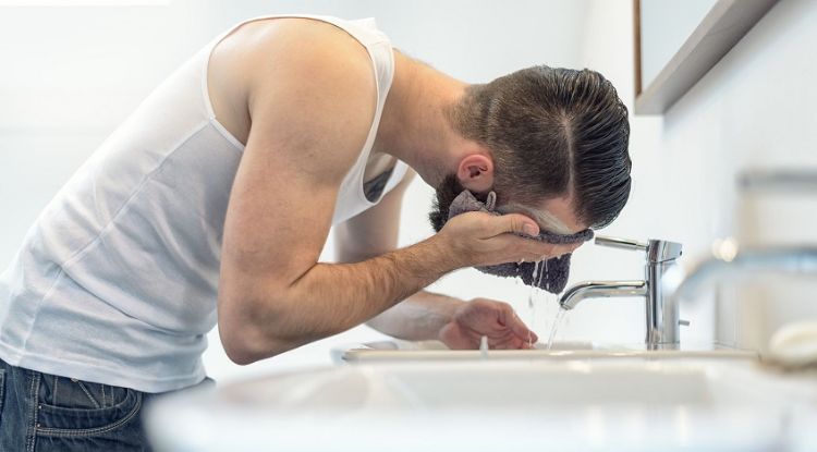 bart richtig pflegen tipps tricks bartpflege bärtige männer waschen
