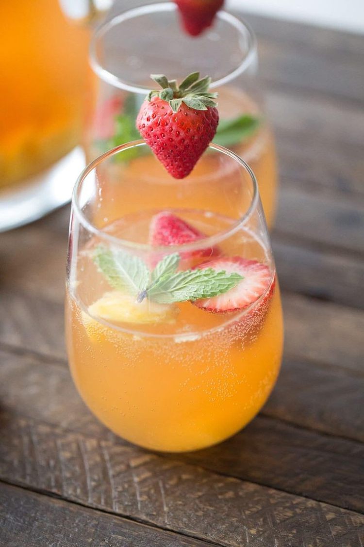 cocktail rezepte frühling limoncello spritz erdbeeren