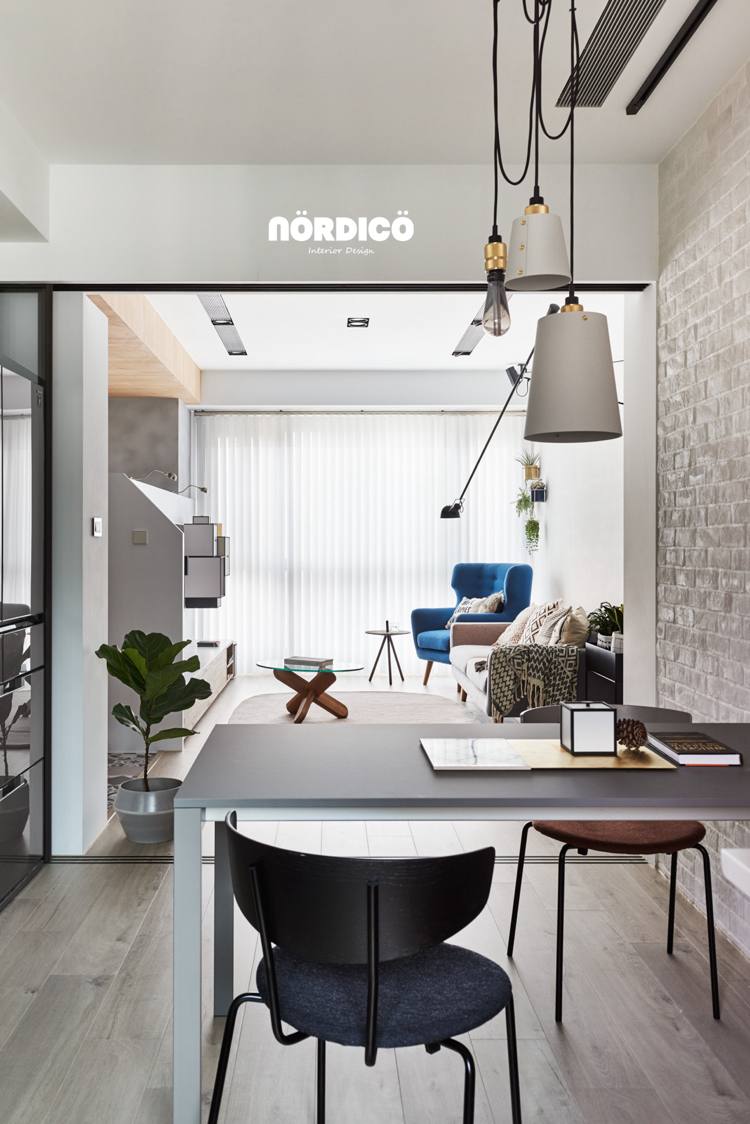 home office einrichten wenig platz tisch modern skandinavisch minimalistisch grau weiss