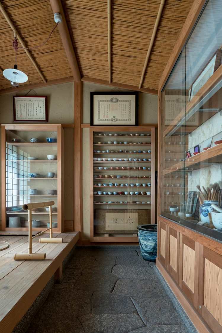 renovierung kondo museum japanische keramik sake tassen ausstellung
