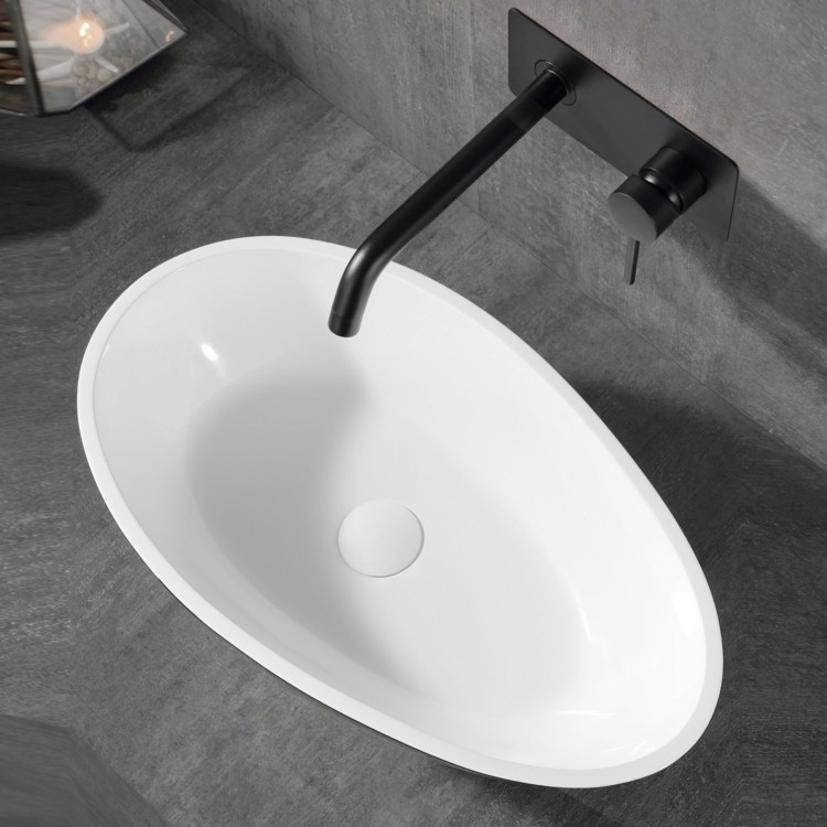 schwarze badezimmer armaturen minimalistisches design marmor grau