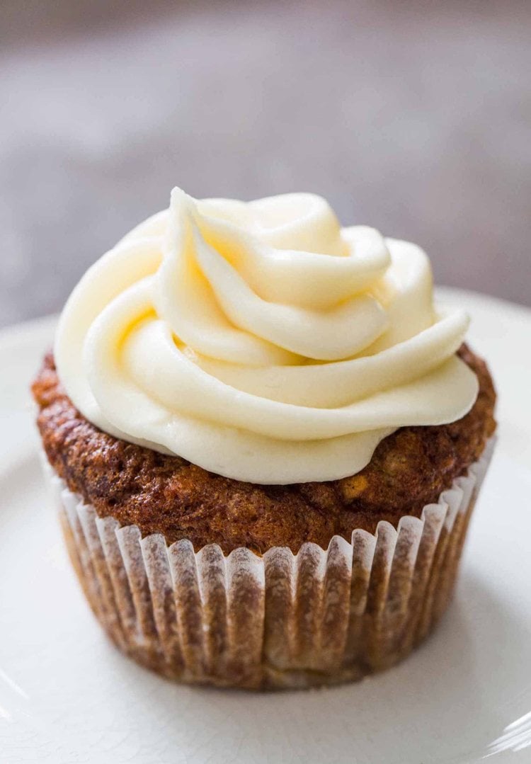 vegetarische frühlingsrezepte karotten muffins cupcake creme