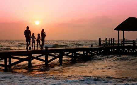 Familien Urlaub am Meer mit Kindern Sonnenuntergang