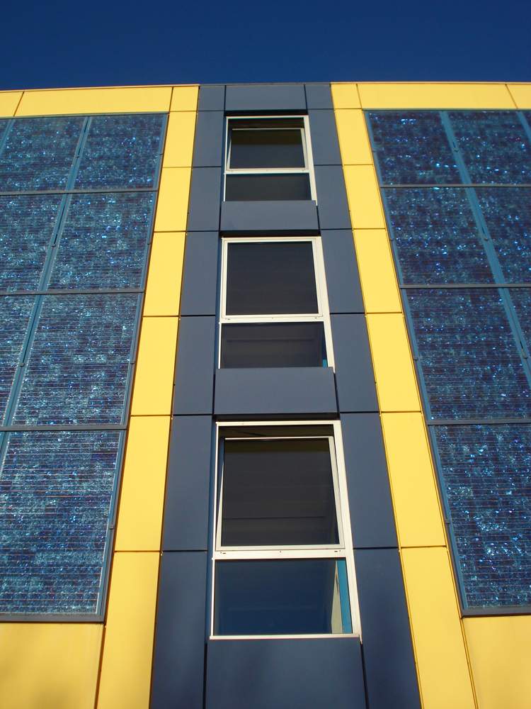 HPL Platten Außenbereich Fassade Anthrazit Gelb Gebäude