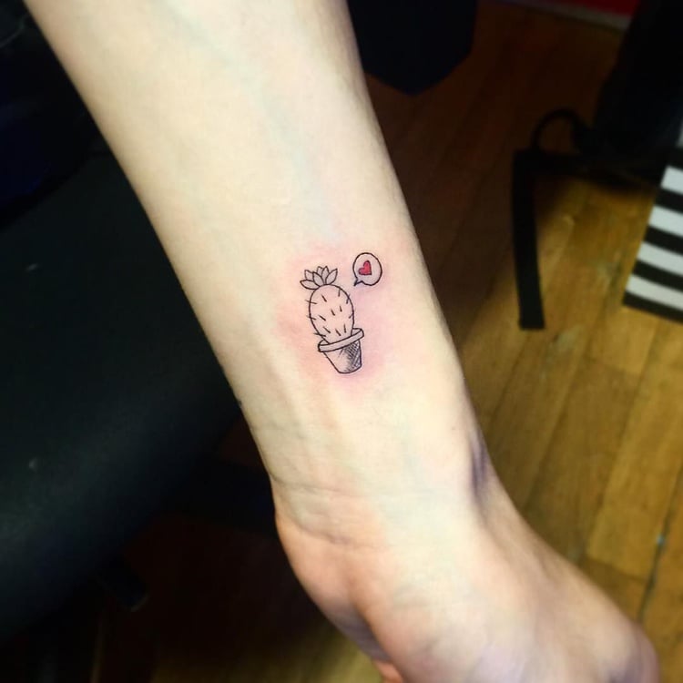 Mini Tattoo Handgelenk Kaktee Herz Liebe