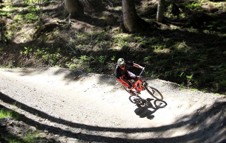 bikepark österreich finden mountainbike strecken adrenalin fahhradwege trails sport fahrradtour radfahrer