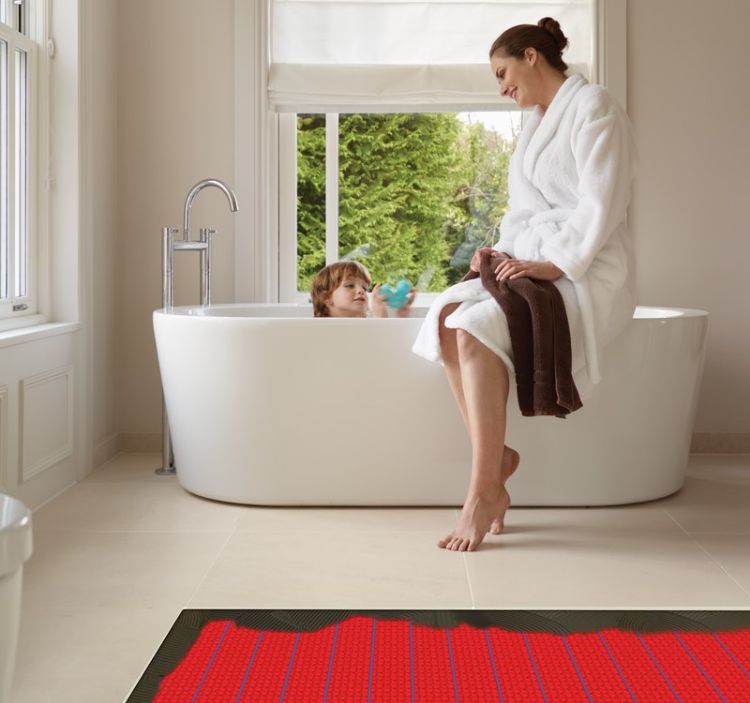 elektrische fußbodenheizung komfort energieeffizient kosten sparen vorteile heizsystem bodenheizung badezimmer renovierung badewanne