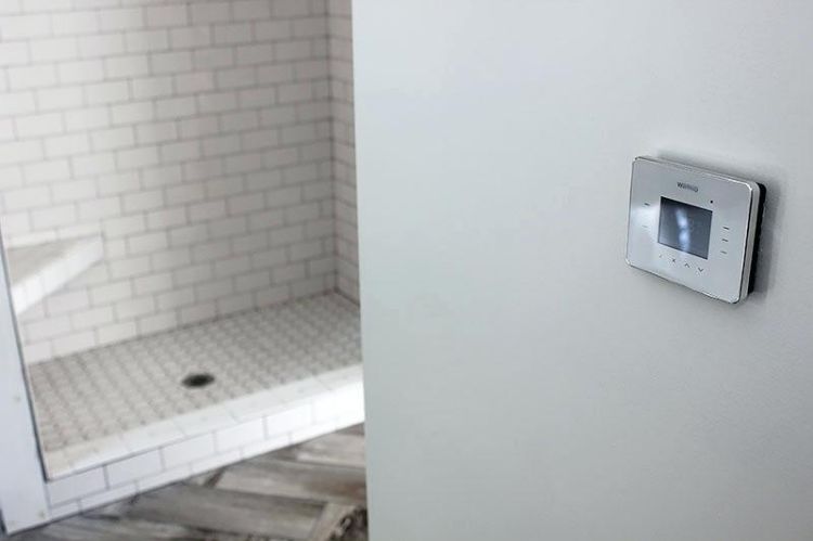 elektrische fußbodenheizung komfort energieeffizient kosten sparen vorteile heizsystem bodenheizung badezimmer renovierung thermostat temperatureinstellung
