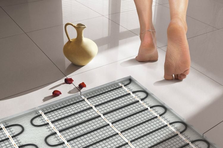 elektrische fußbodenheizung komfort energieeffizient kosten sparen vorteile heizsystem bodenheizung badezimmer renovierung warme füße