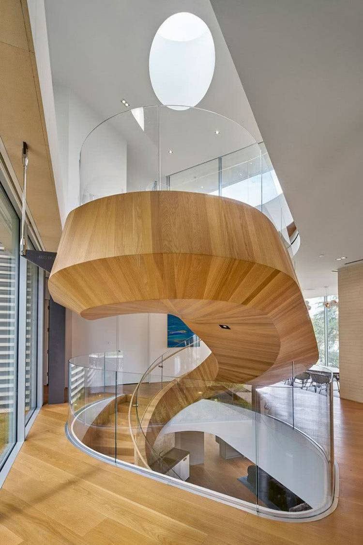 modernes design holz treppe glas spiraltreppe breit