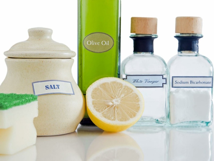 natur hausmittel badewanne putzen salz essig zitrone