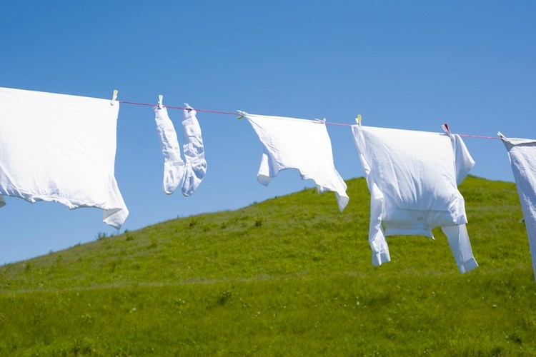 weiße wäsche waschen tipps farbe behalten