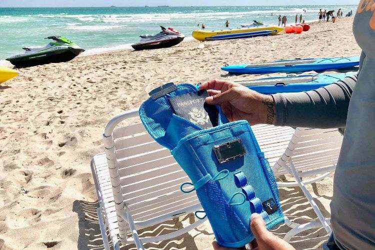 wertsachen am strand verstecken schutz strandsafe geldversteck auf reisen urlaub tasche wasserdicht wertgegenstände pass