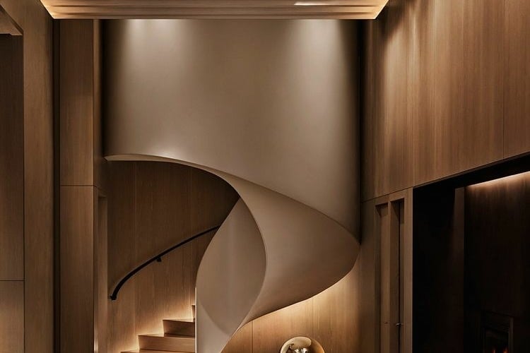 wohnzimmer moderne einrichtung kamin holz wendelteppe minimalistisch