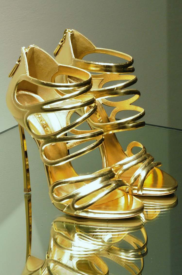 Exklusive High Heels Gold Sandalen