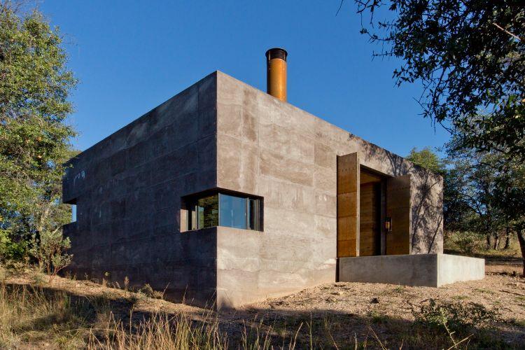 bauen mit stampflehm hybridmaterial moderne architektur casa caldera
