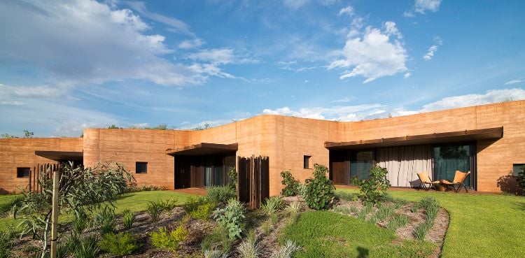 bauen mit stampflehm hybridmaterial moderne architektur the great wall of west australia wohnungen