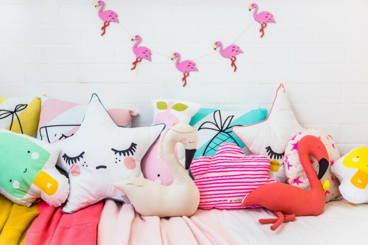 flamingo kinderzimmer deko girlande dekokissen farbenfroh