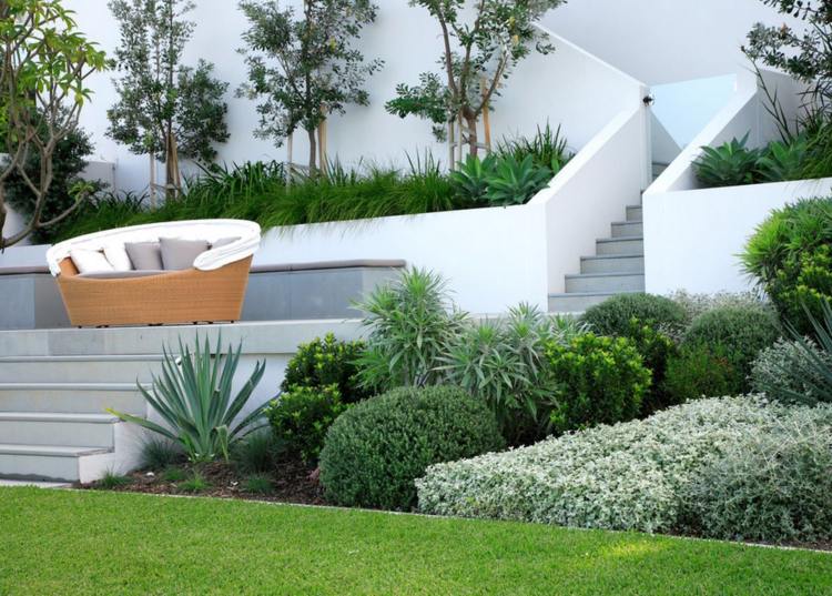 garten terrassieren terrassengarten gestaltung gartenbau minimalistisch stürzmauer