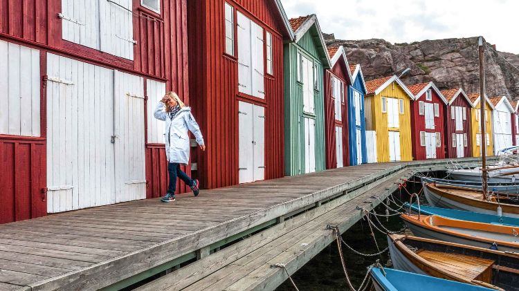 lagom design bedeutung wohnen wie in schweden lebensphilosophie minimalistisch leben farben häuser boote