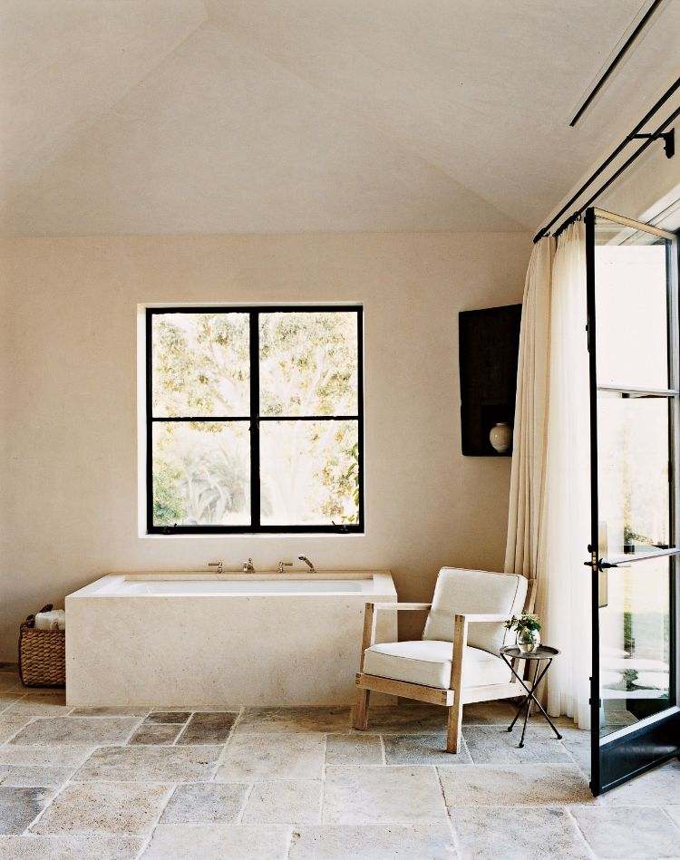 lagom design bedeutung wohnen wie in schweden lebensphilosophie minimalistisch leben wohndesign badewanne