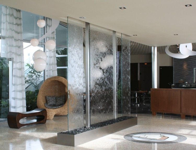 wandbrunnen modern innen gestalten luxus marmor boden design wasserwand