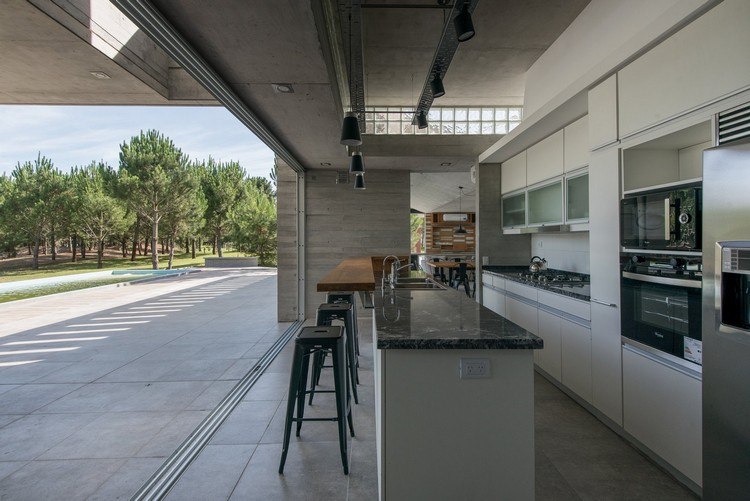 beton innen und außen küche insel arbeitsplatte granit