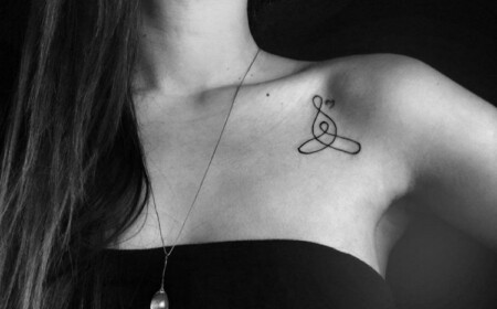 keltisches symbol familie tattoo mutter unter schlüsselbein