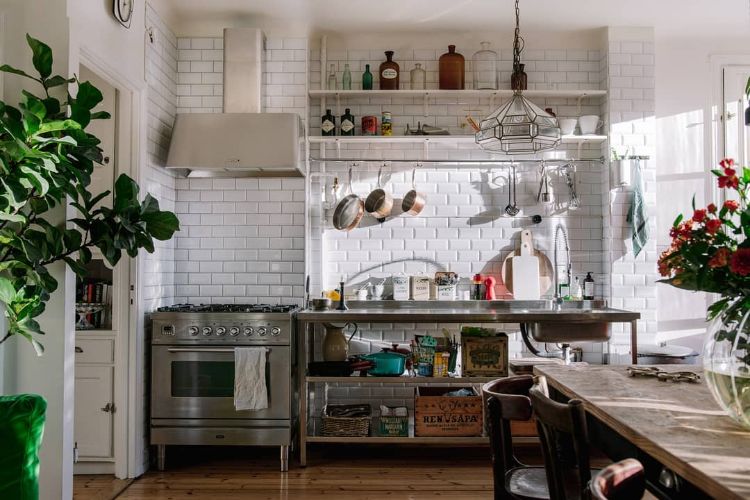 küche ohne hängeschränke gestalten einrichtung oberschrank wandschränke praktische ideen funktionell minimalistisch modern vielseitig skandinavisch