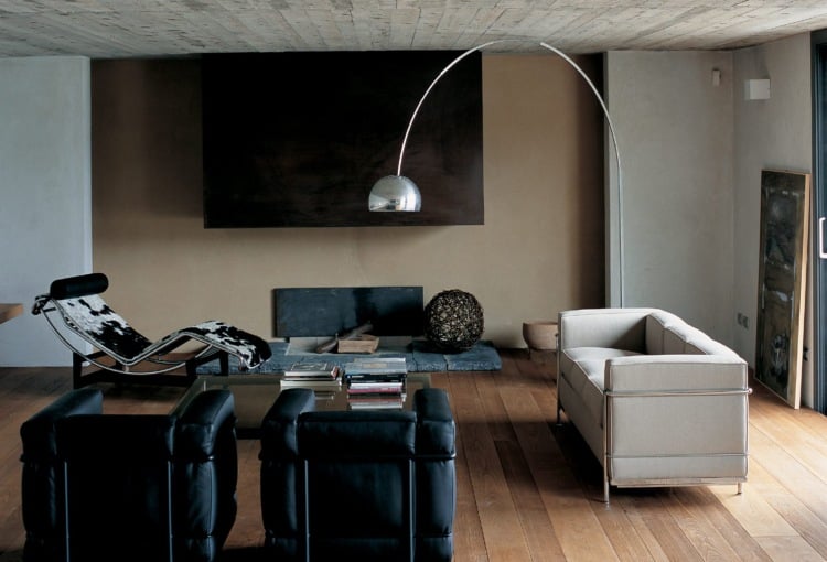 liege wohnzimmer modern ledermoebel kamin cassina