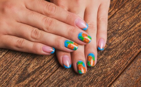 schickes nageldesign sommer früchte blau french orangen