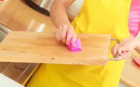 schneidebrett reinigen tipps küchenbrett holz
